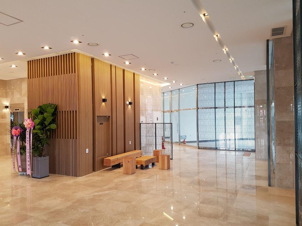 The First 3* Seoul