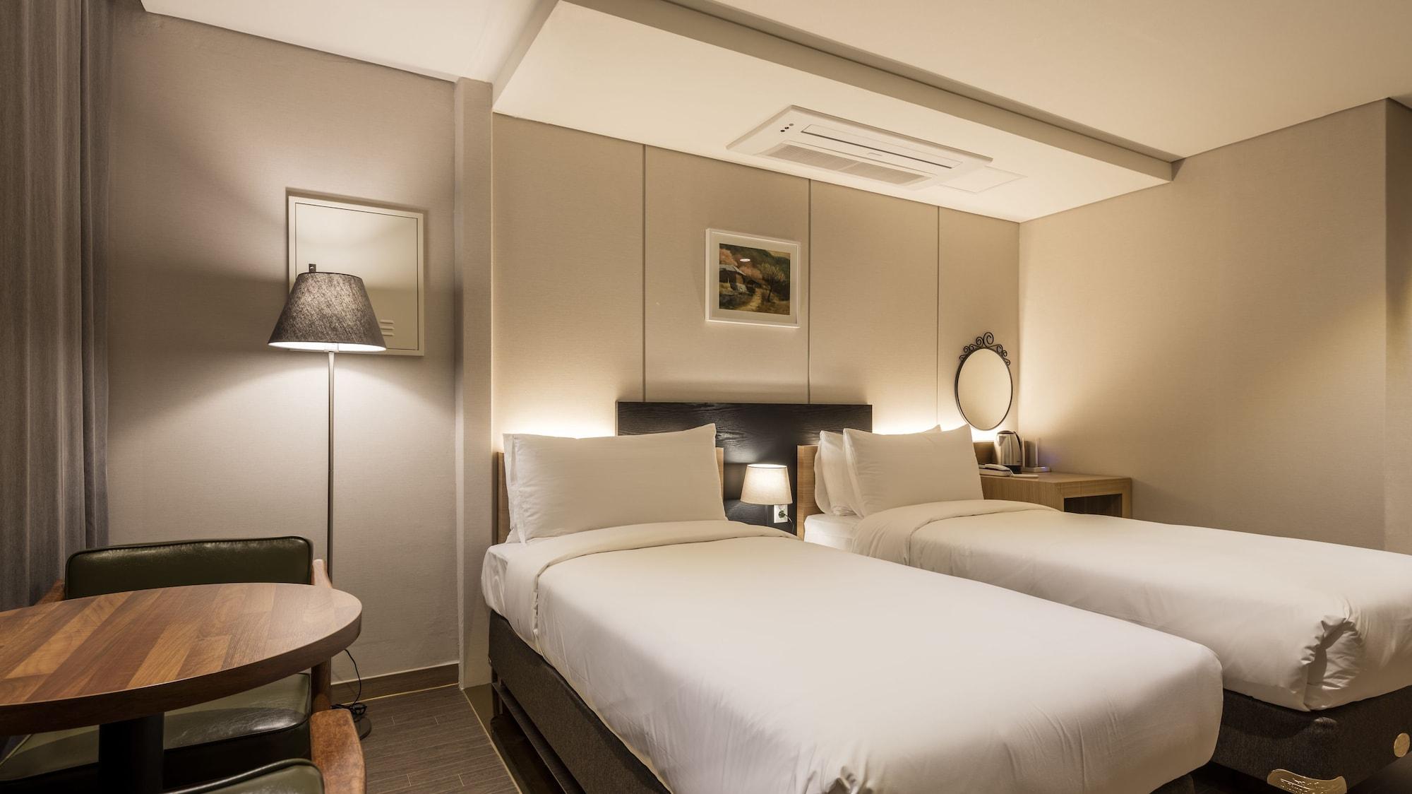 Hotel The First Seul